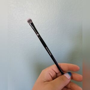 SEPHORA COLLECTION Pro Shadow brush # 15